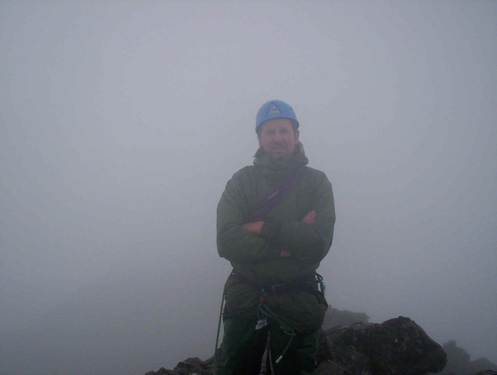 Sgurr Alasdair Summit 170904 S2.JPG (262572 bytes)